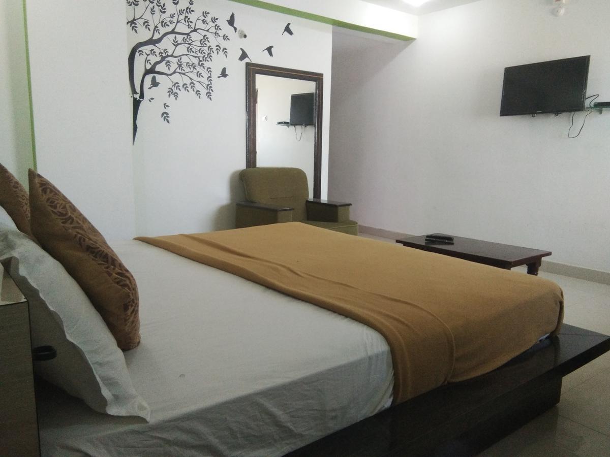 Sairam Residency Hotell Tirupati Eksteriør bilde
